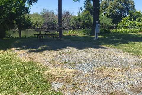 Unhitched Snug Harbor RV Park & Marina
