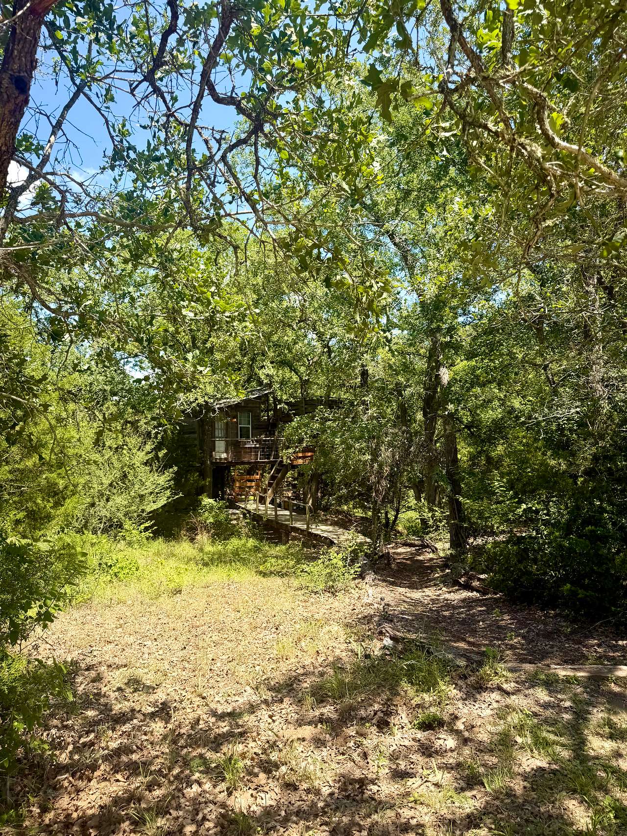 Robins Nest AReal Treehouse w/ac