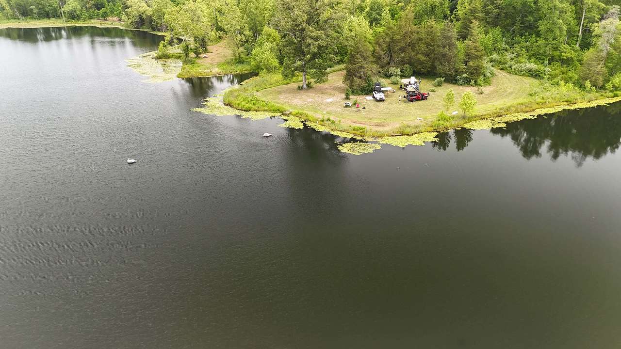 Private Lakefront Camp Free Kayaks