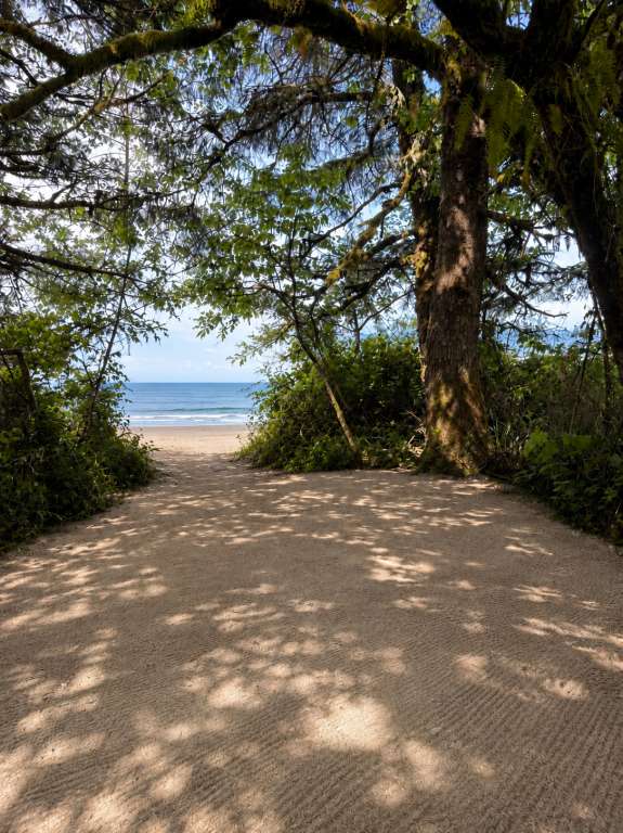 Secluded Olympic Beachfront Retreat