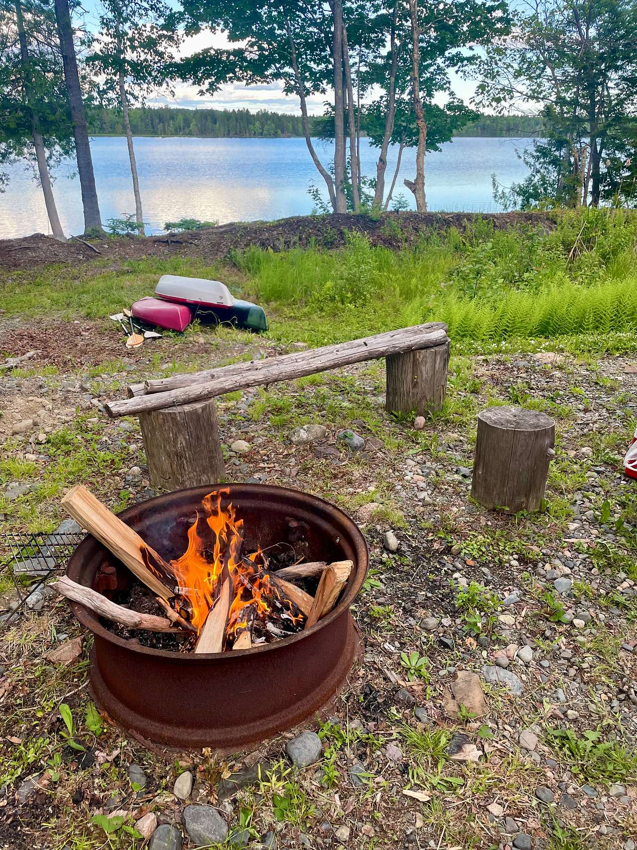 Lakeside Cabin Near St. Andrews