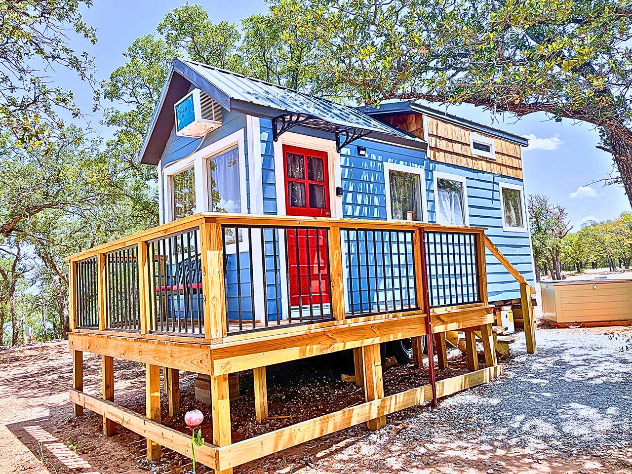Tiny 🏡 Town at Lake 🎣 Eastland and RV 🚐 Park