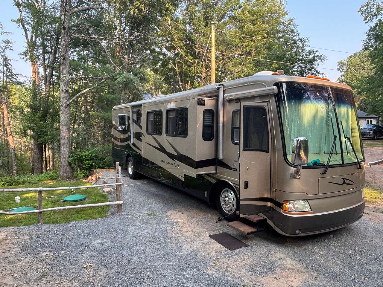 Kings Kamp with lake access