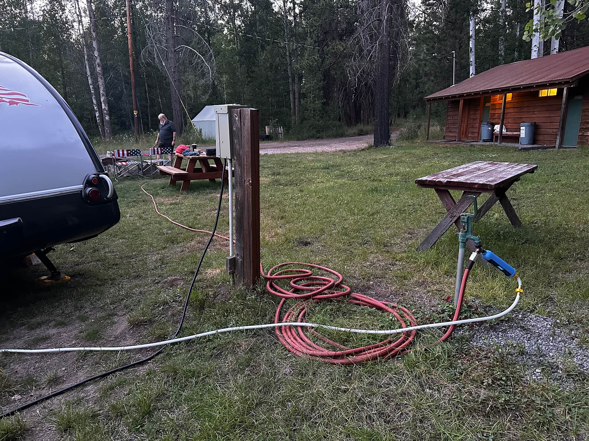 Hook ups with extra hose for fire pit 