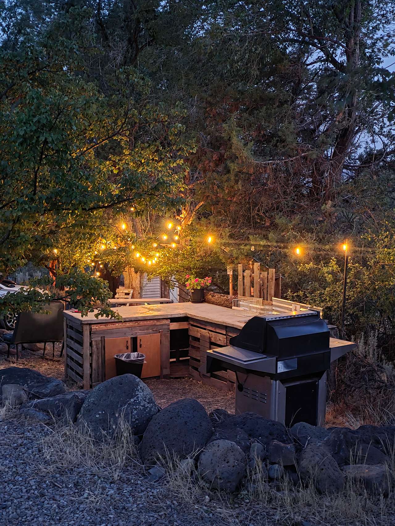Outdoor kitchen