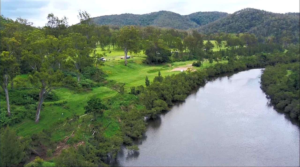 On The Clarence Camping - Right on the River