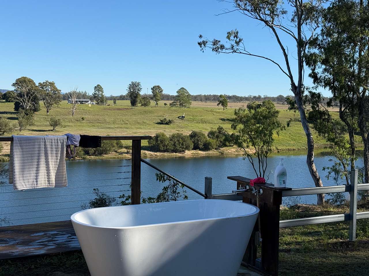 Clarence Riverview Lodge Glamping