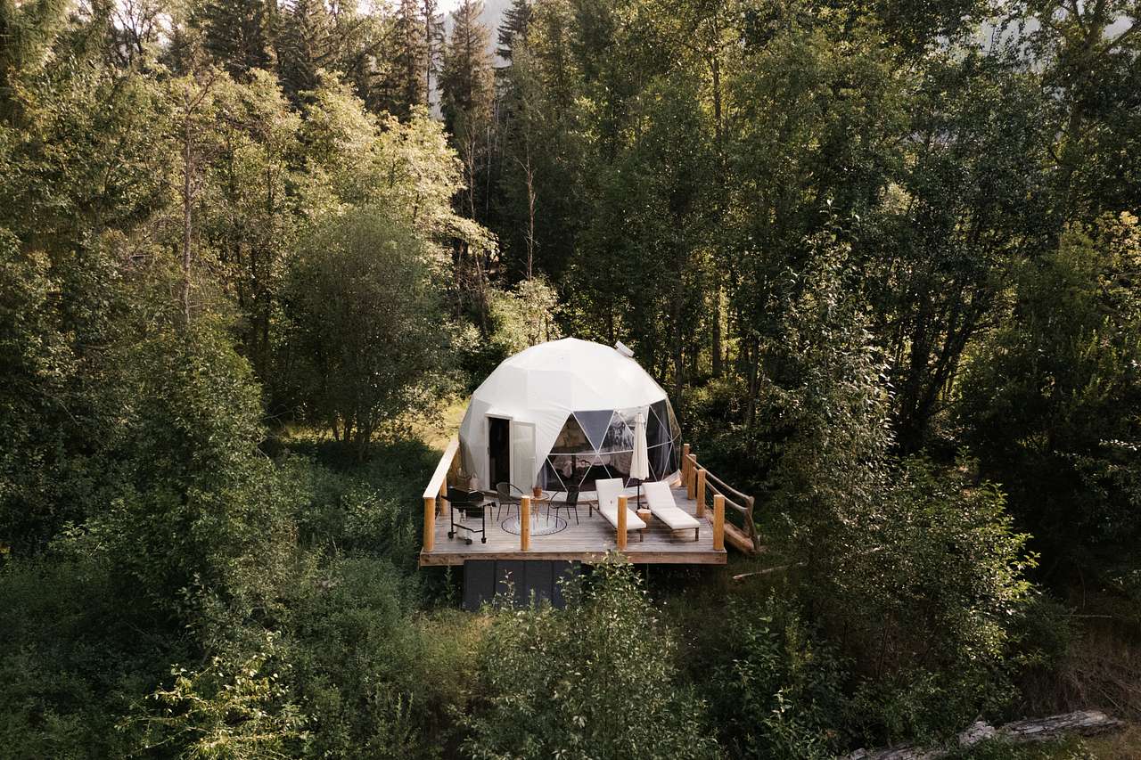 Private getaway for two right on the creek. 