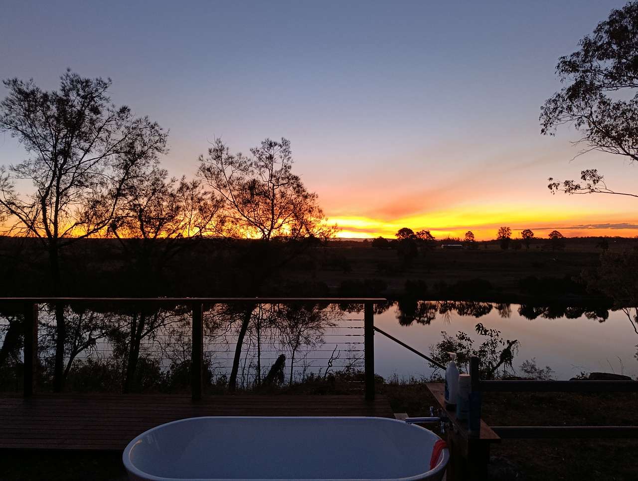 Clarence Riverview Lodge Glamping