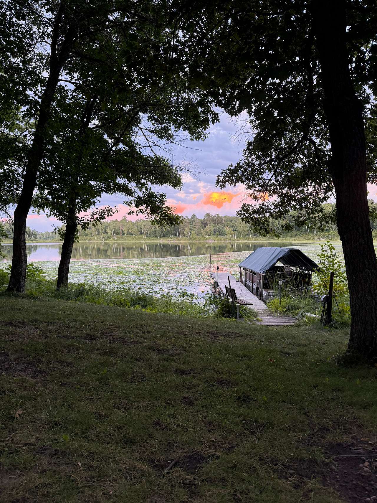 Paul’s Lakeside Cottage