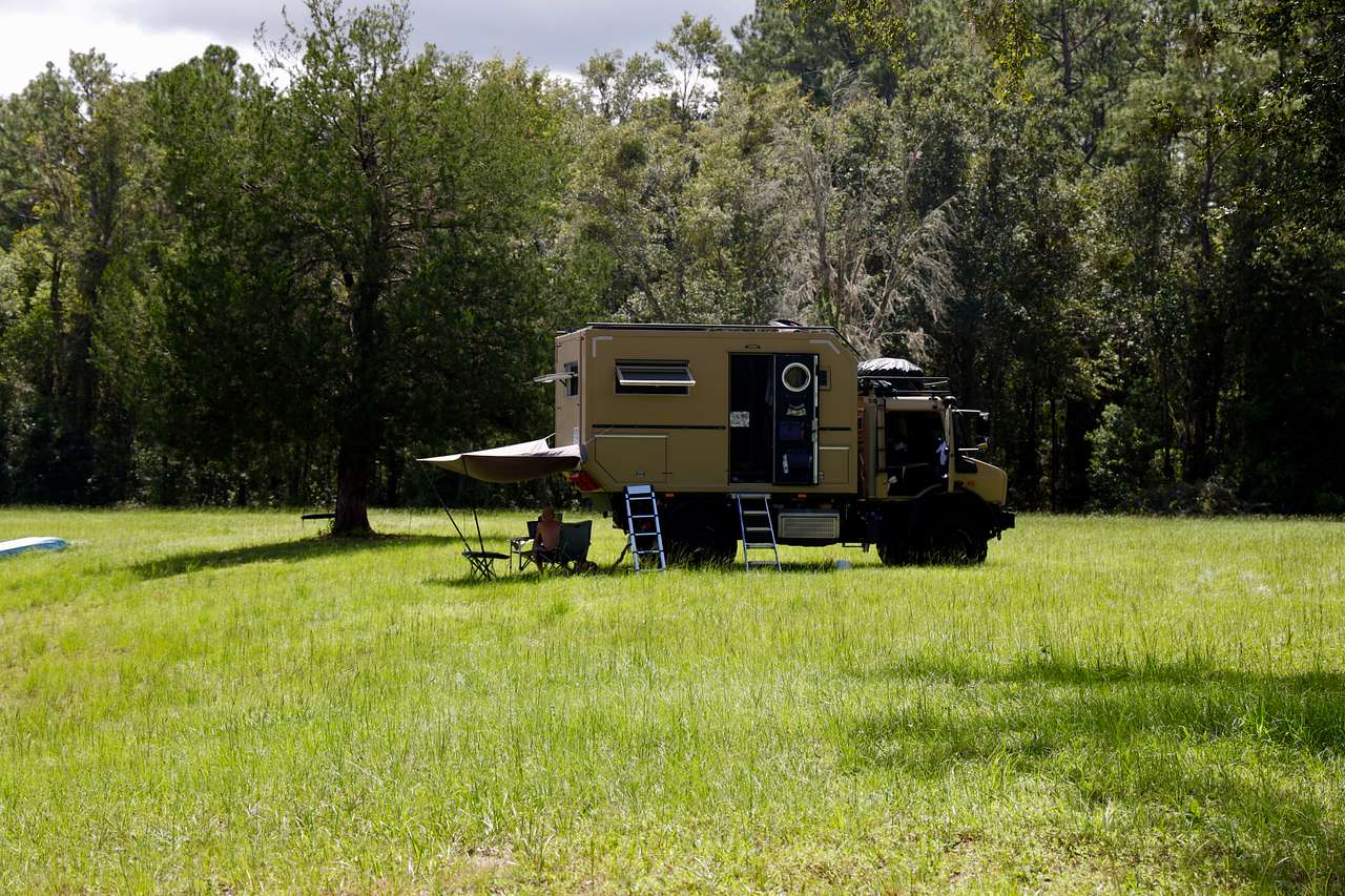 Vineyard Lake Getaway
