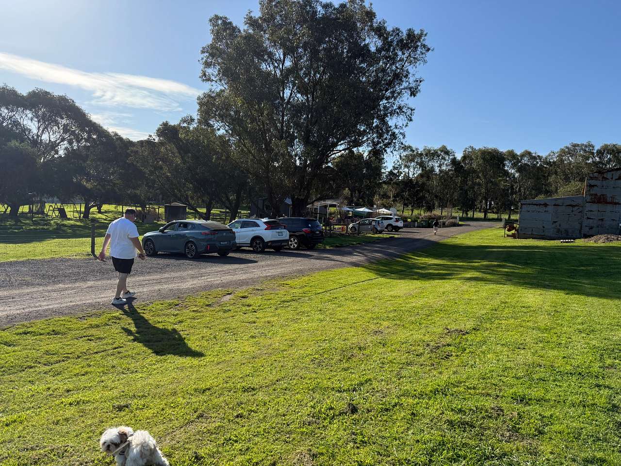 Short strolling distance to cellar door