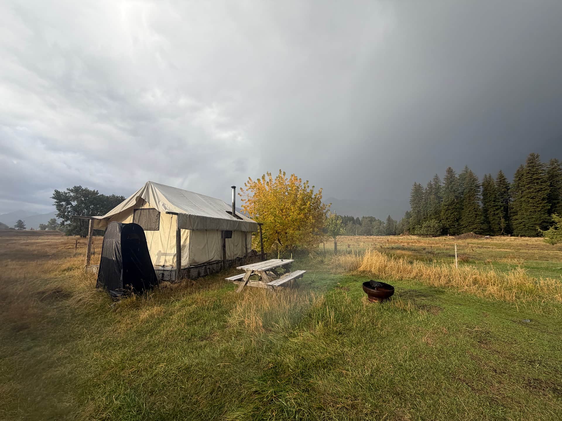 Glamp at the Evans Farm