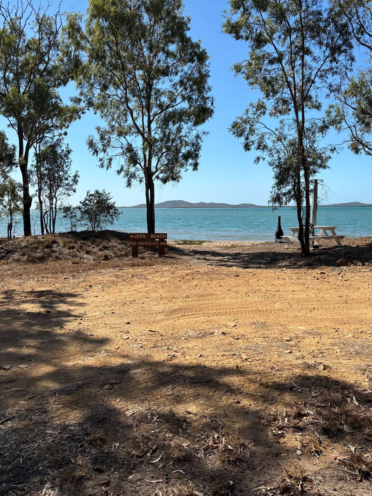 Jed’s beach entrance. Has burner and picnic tables