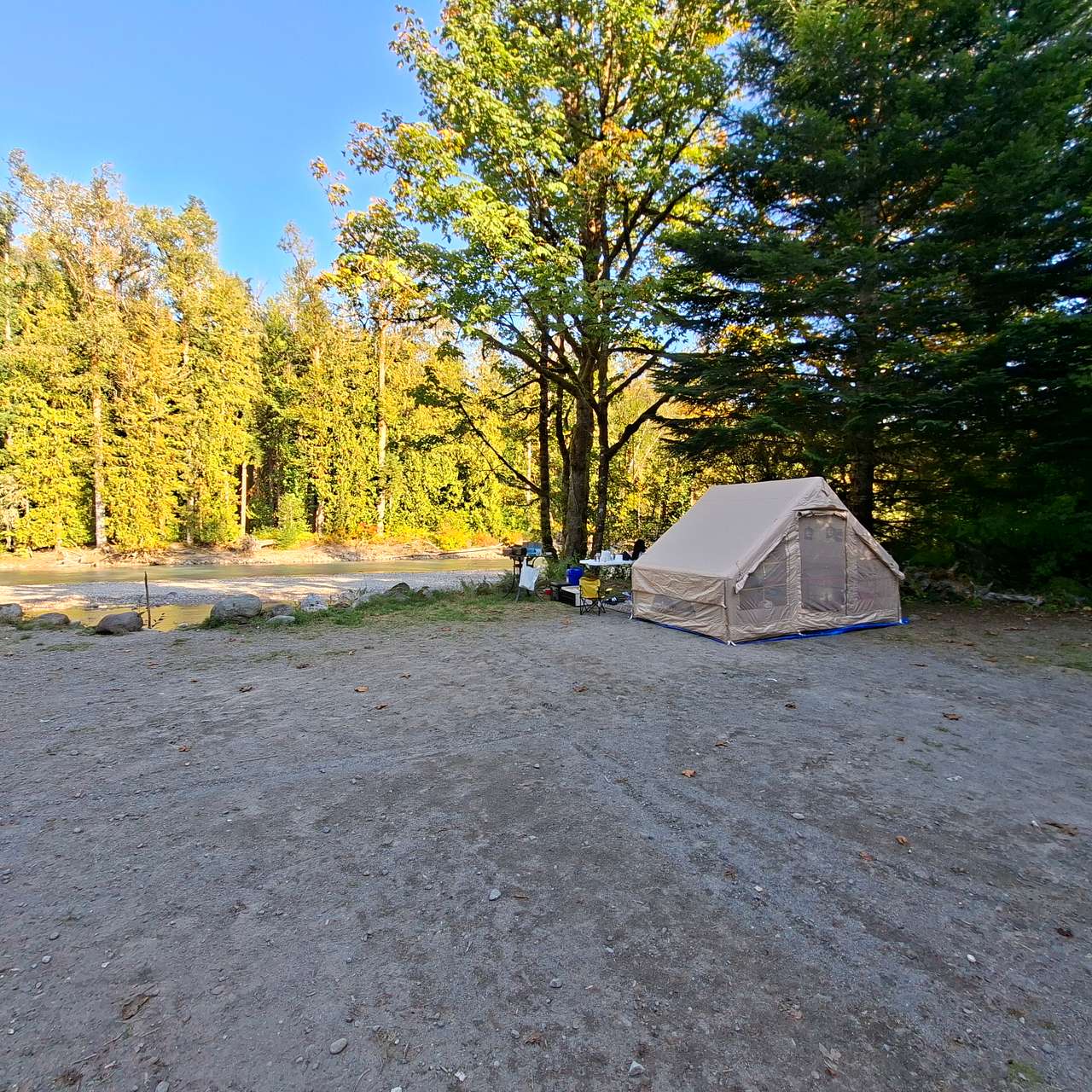 perfect set up for our tent. facing towards the river