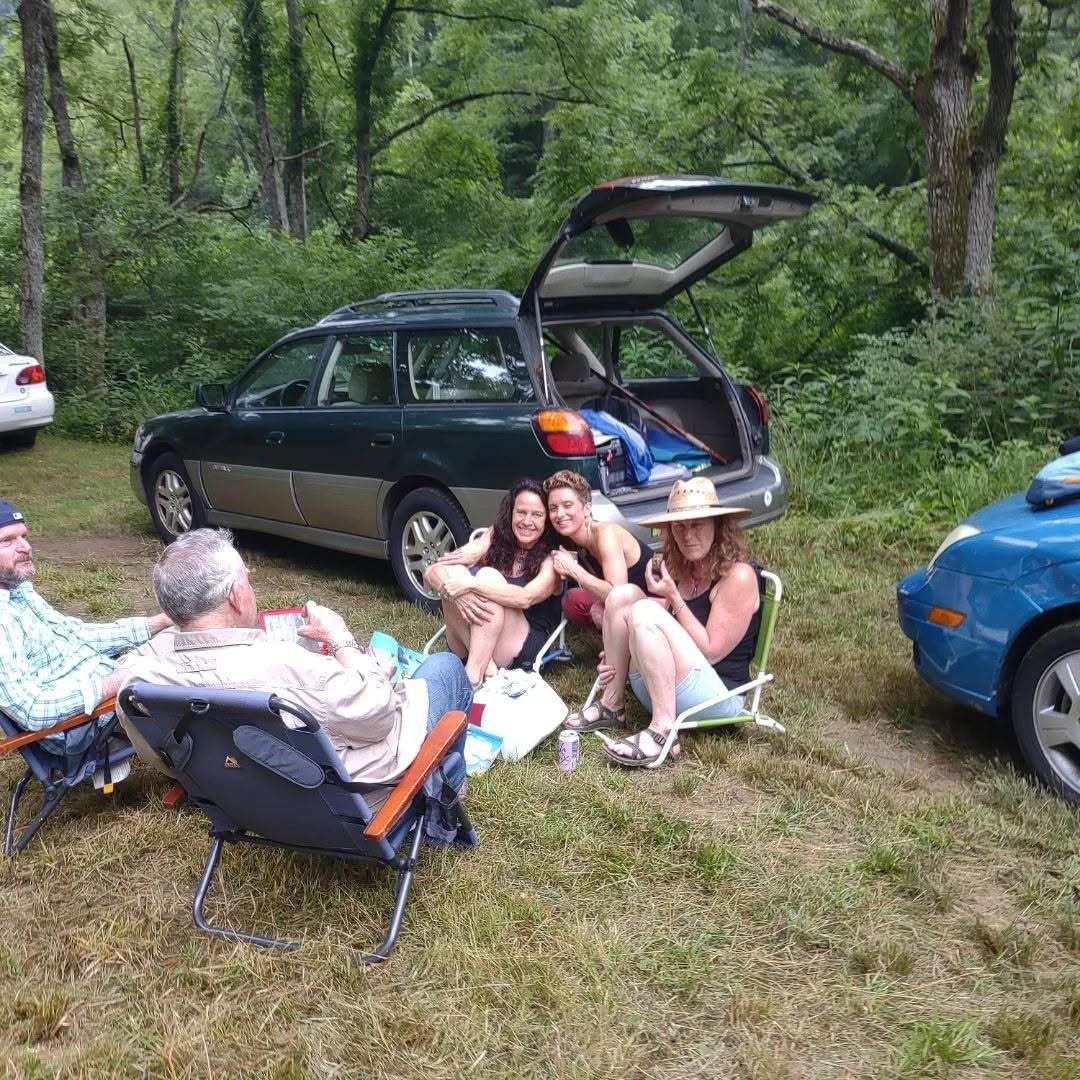 View rigs & rvs photos of Grandmother Mountain