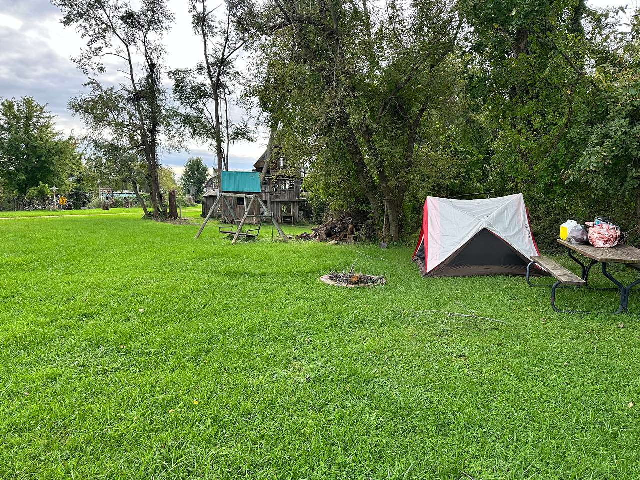n*Everland Barnyard Camping