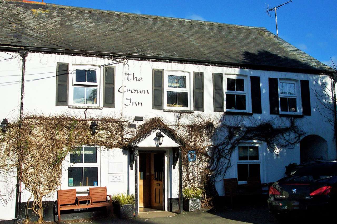  Local Village Pub Just Minutes Away
