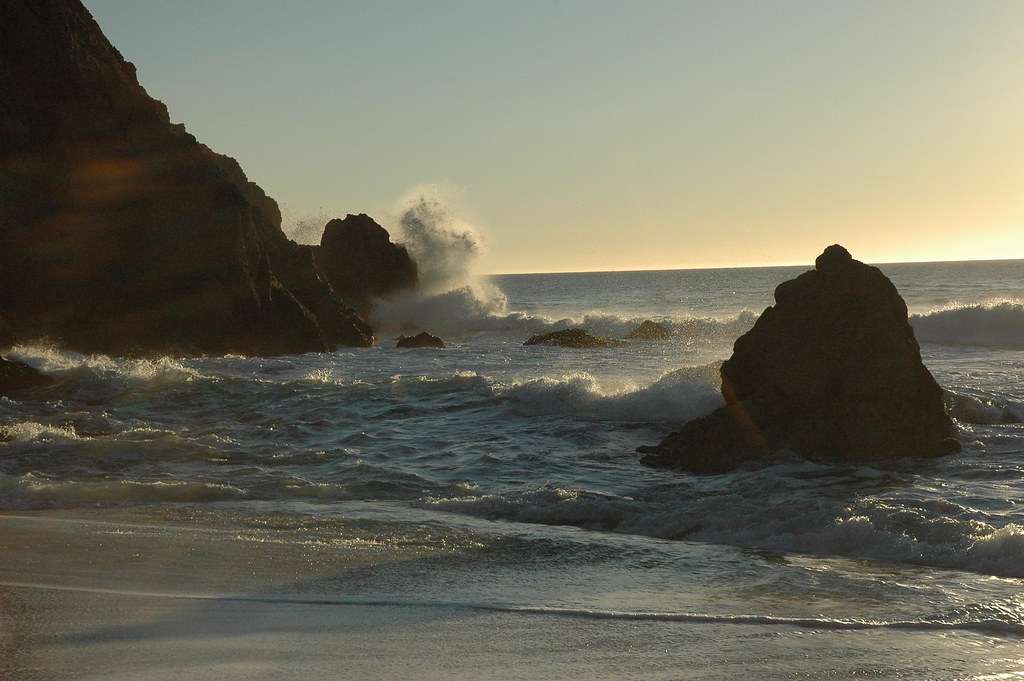 Gray Whale Cove State Beach