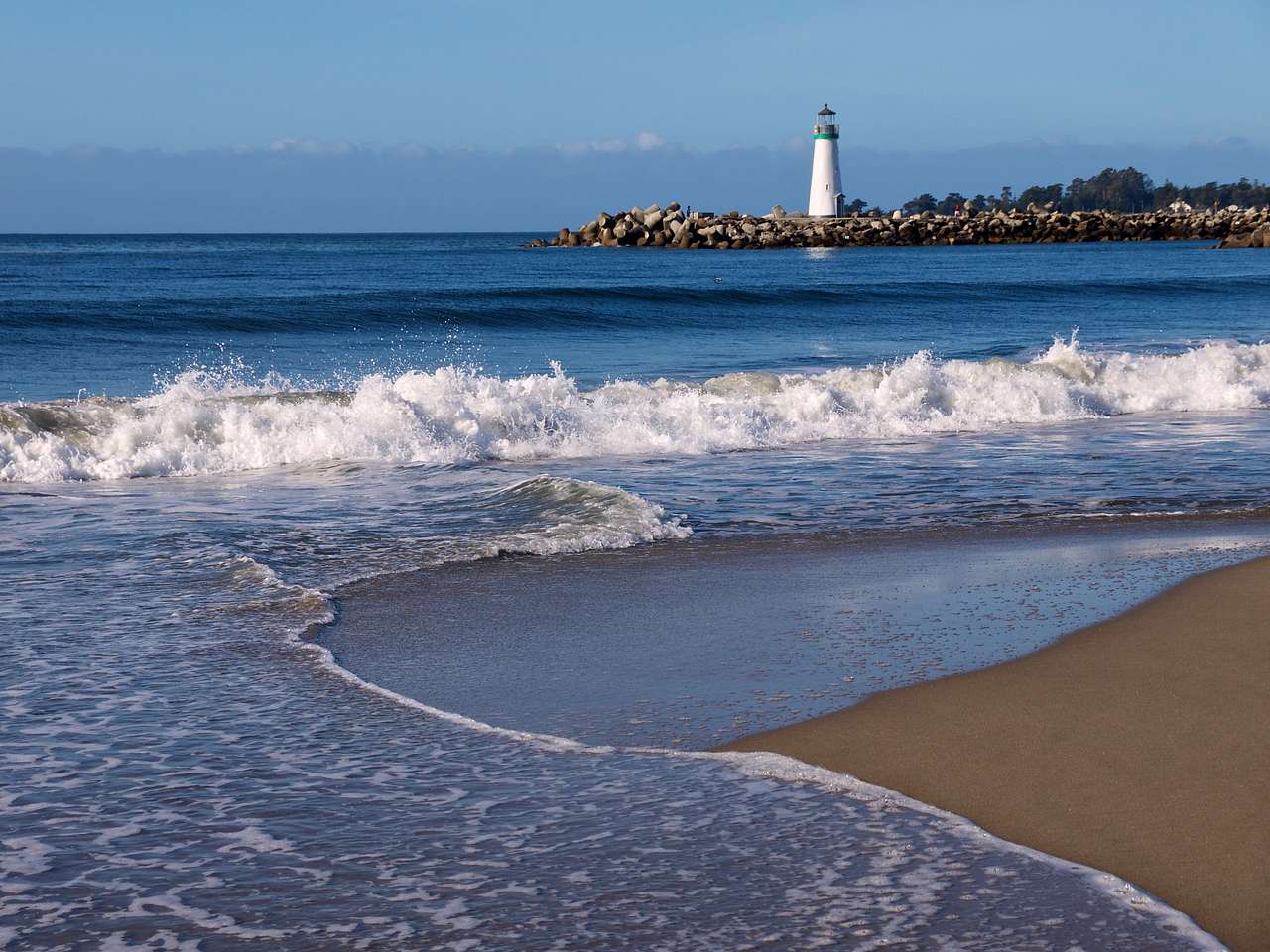Twin Lakes State Beach