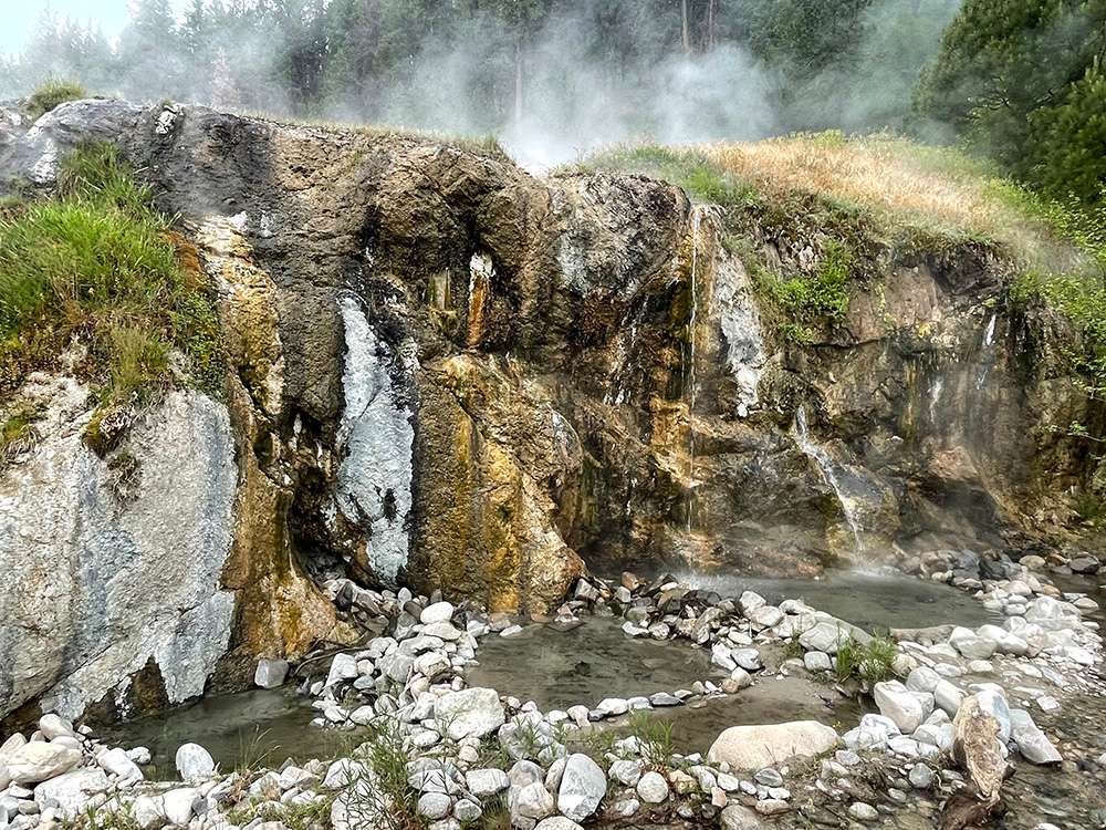Upper soaking pools
