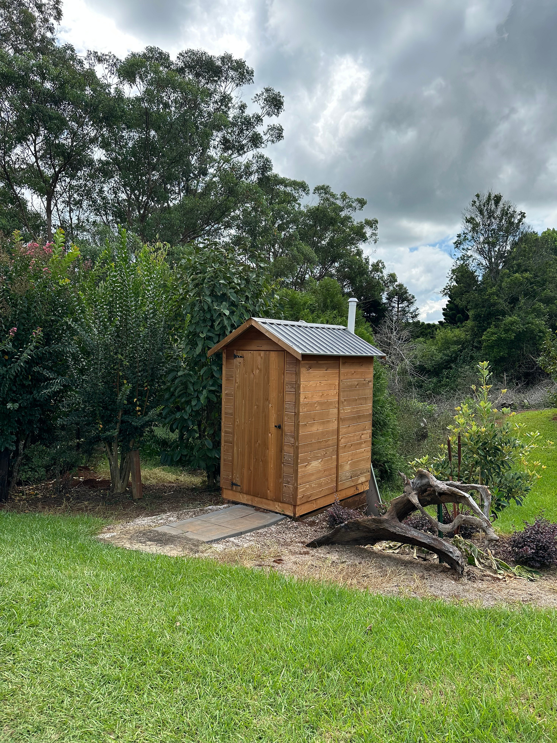 Composting toilet 