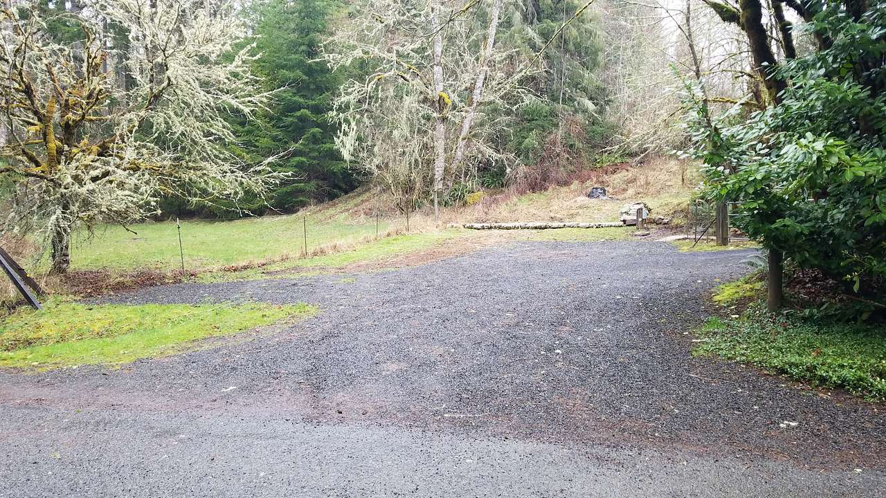 View from road. This is the most recent picture,  showing the tree removed that was in the middle of the site.