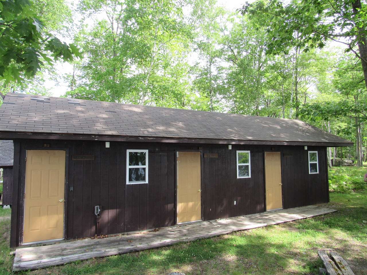 Lake View Cabins