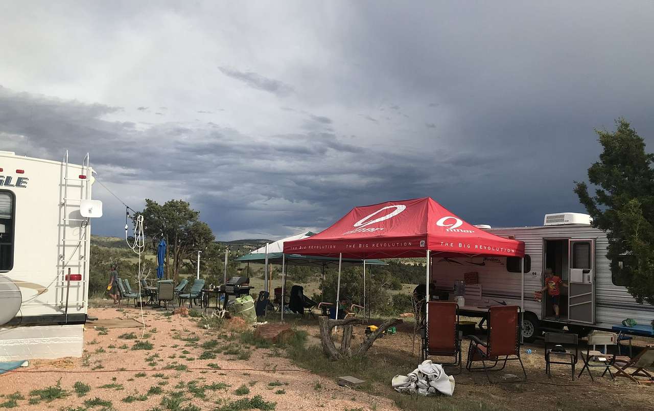 Multiple rigs can set up in this spacious site. 
