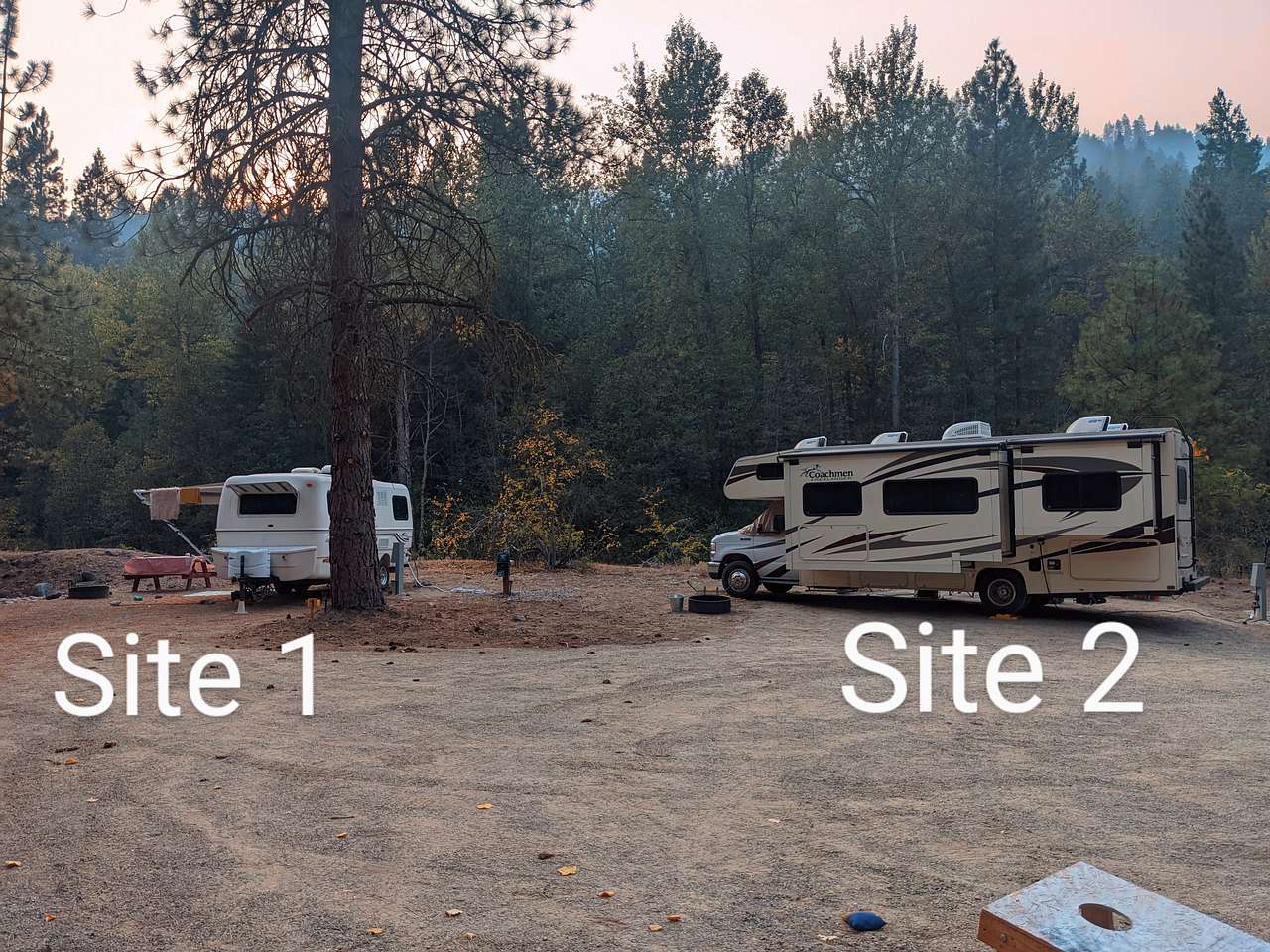 Flussfelsen Campground