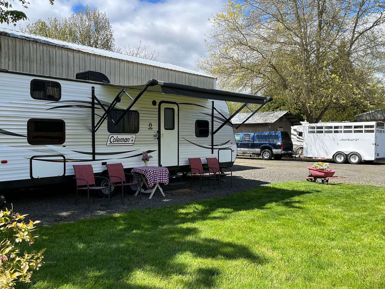 Welcome to Fern, RV Guest House for a Glamping Farm Stay