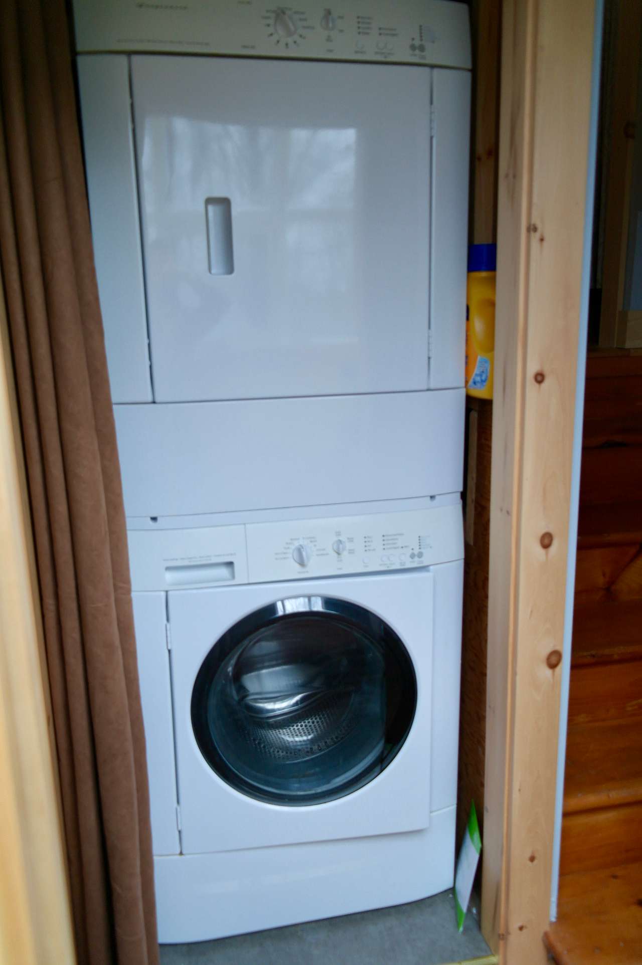 Danaview: Laundry