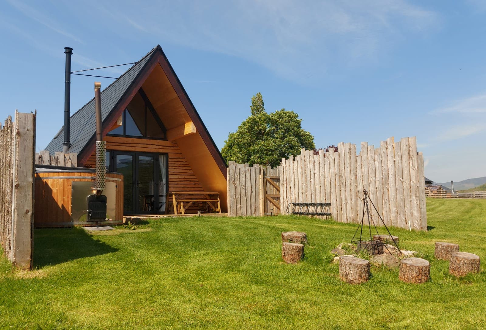 Ty Famau Geo Lodges
