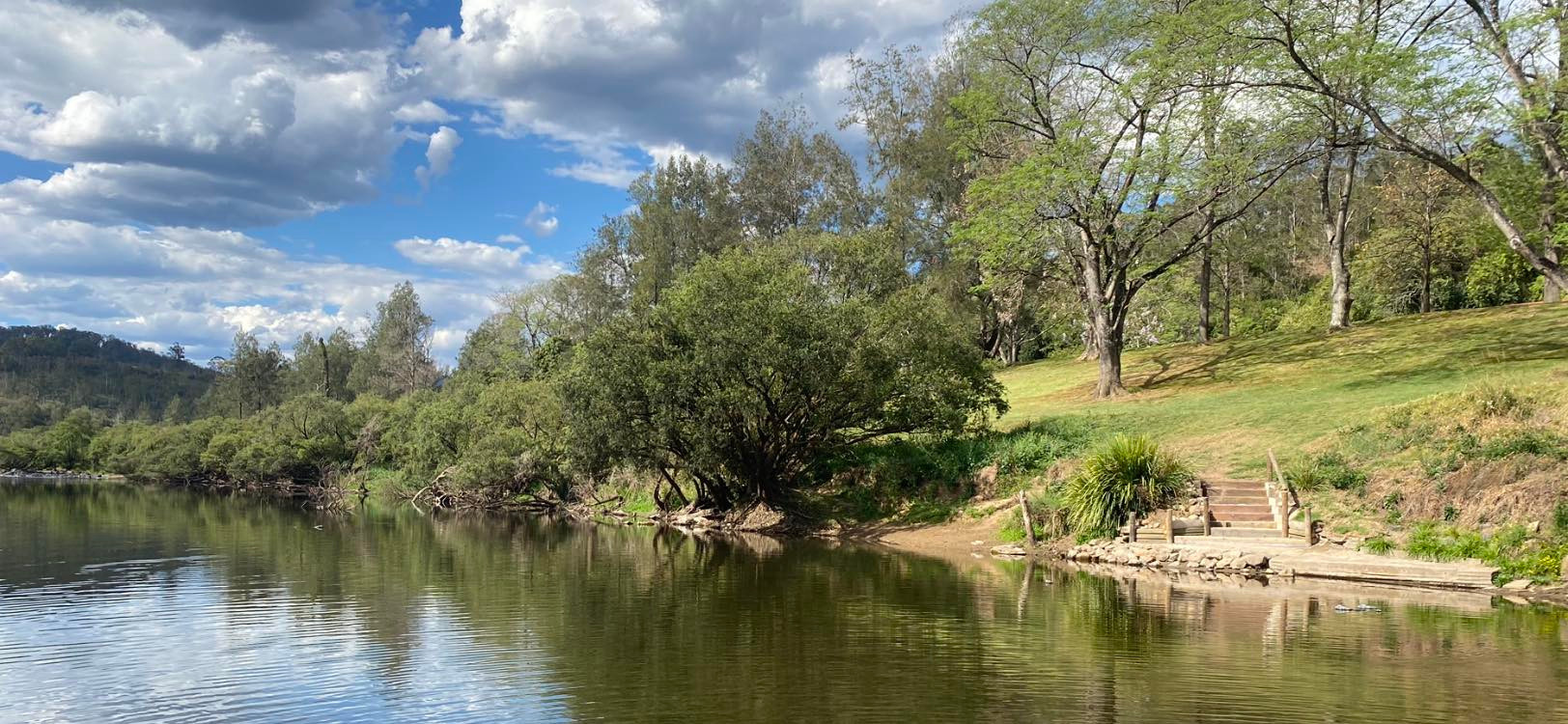 Knorrit Flat Riverside Camp