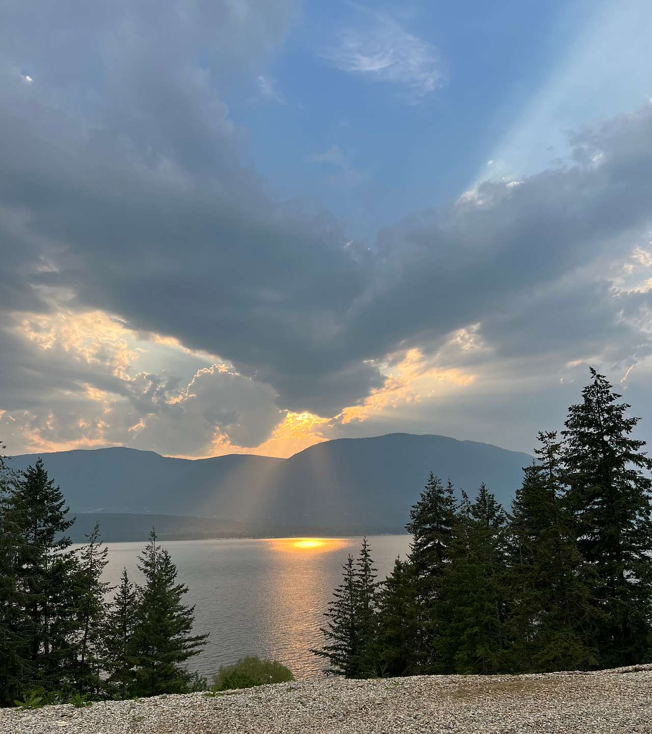 Shuswap Family Camping 🏕️