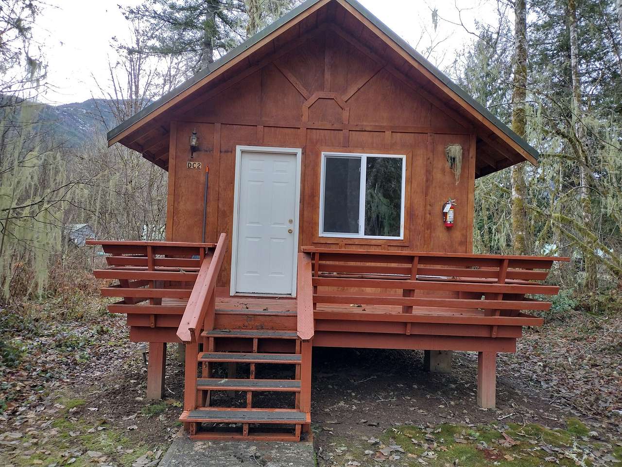 Glacier Peak Resort and Winery