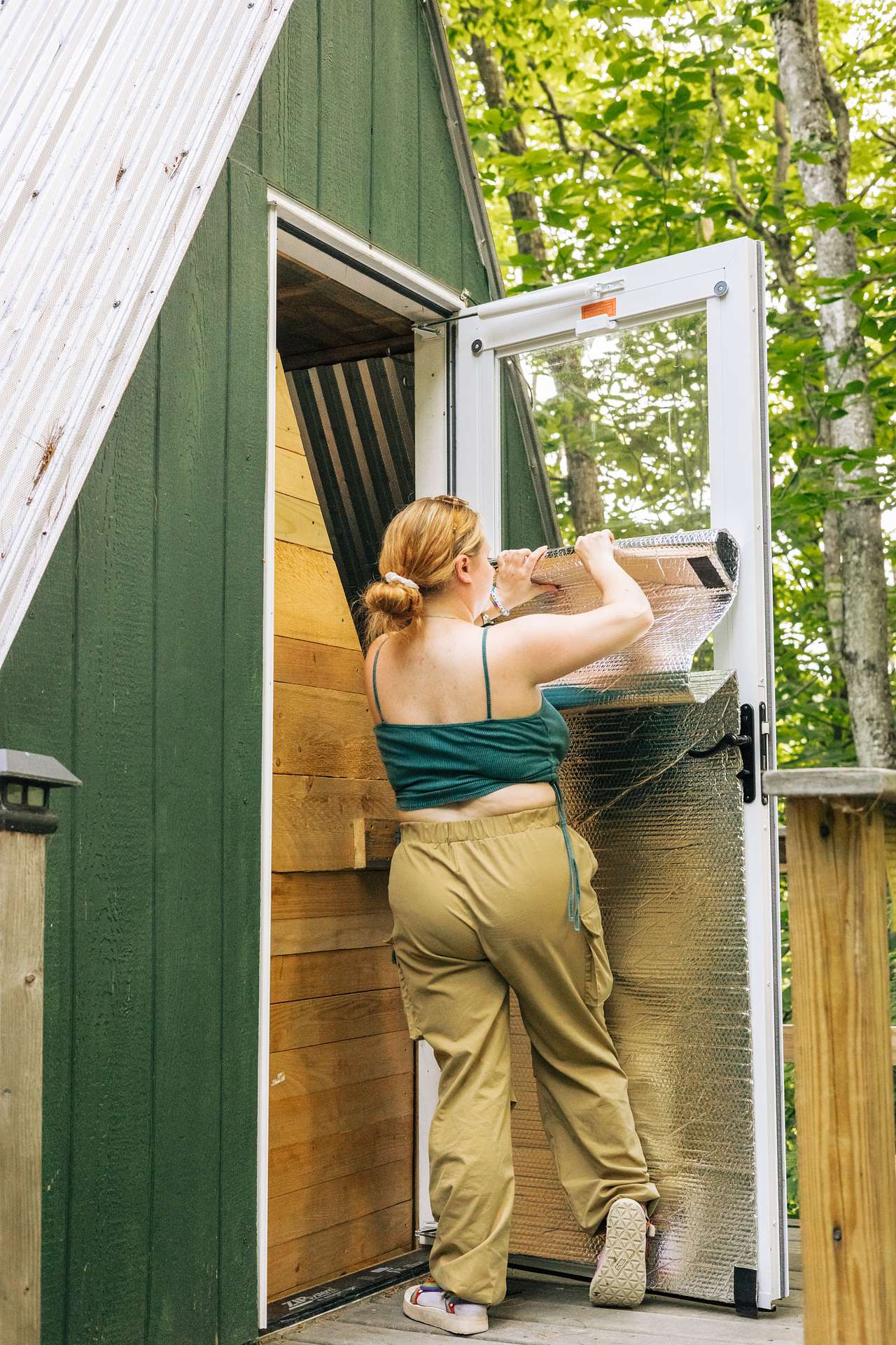 The magnetic privacy screen was a nice touch and easy to use.