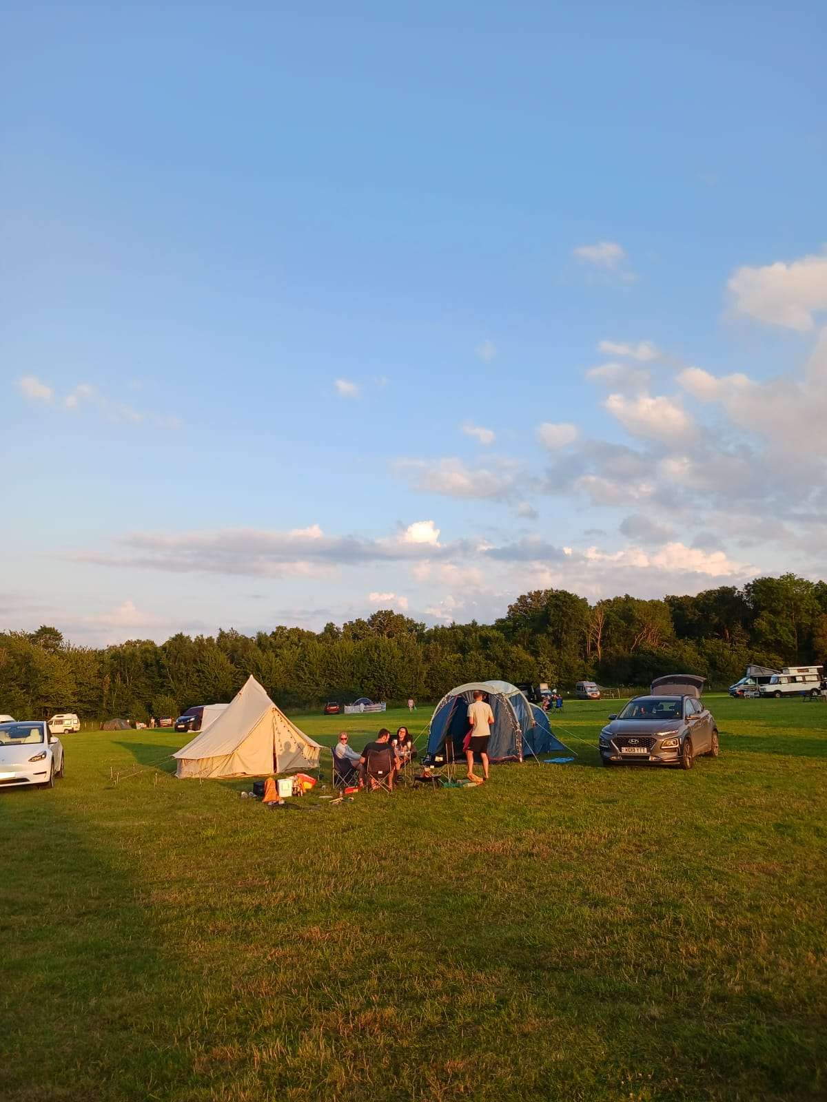 Pick your own pitch on our 7 acre campsite