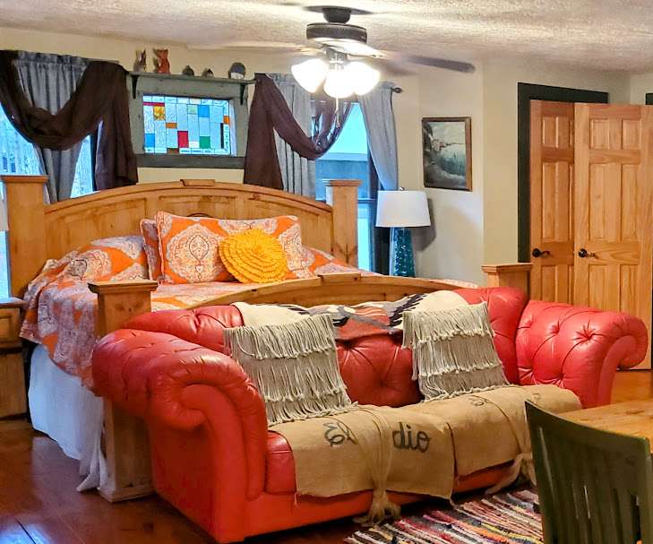 Cozy Cabin in Da Piney Woods!