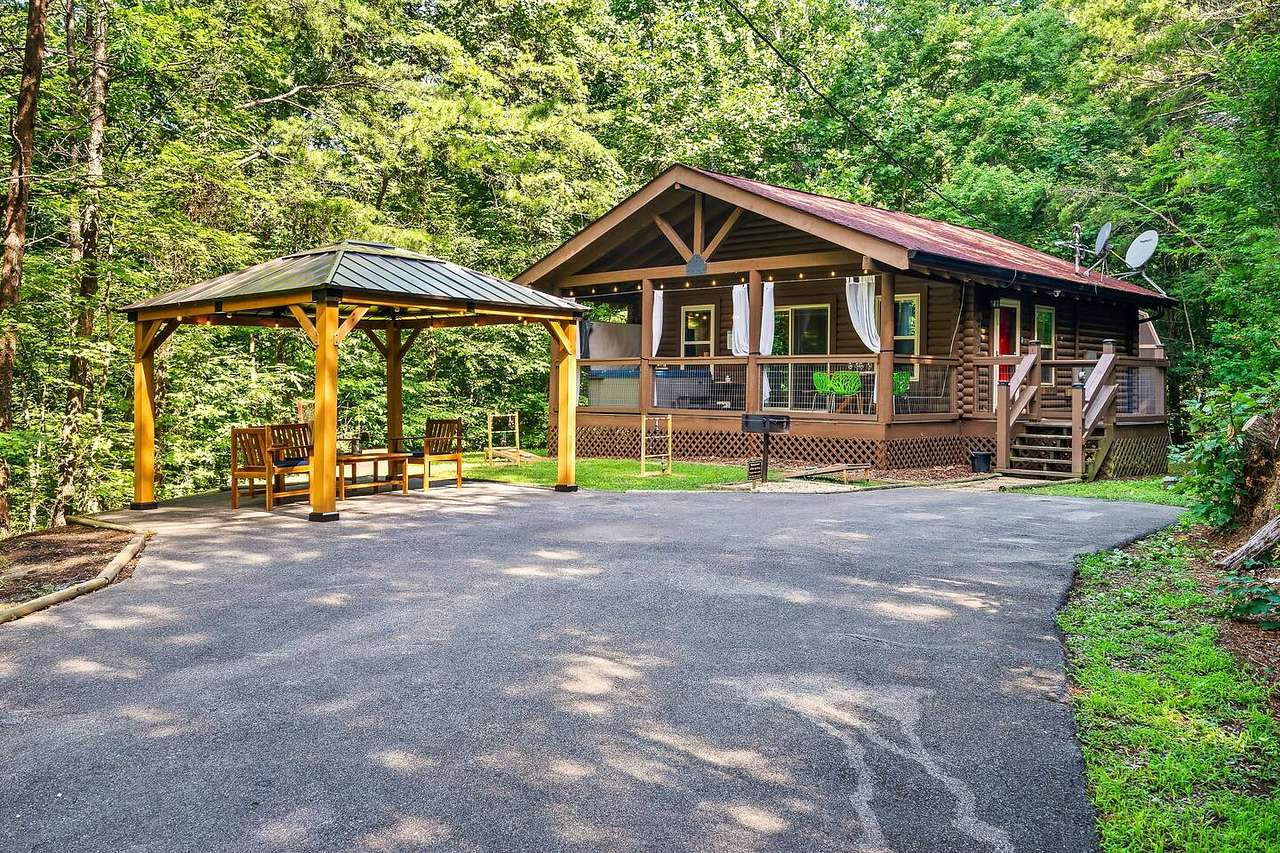 Smoky Mountain Log Cabin