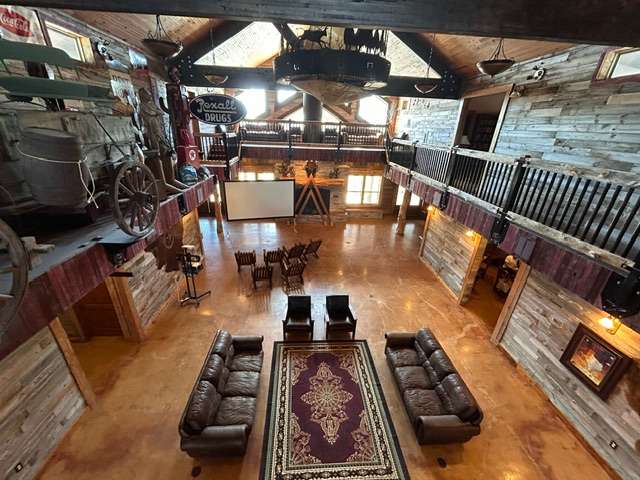 Antler Oaks Lodge And RV Resort