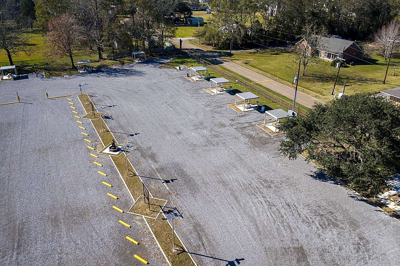 Mr. Bee's RV Park