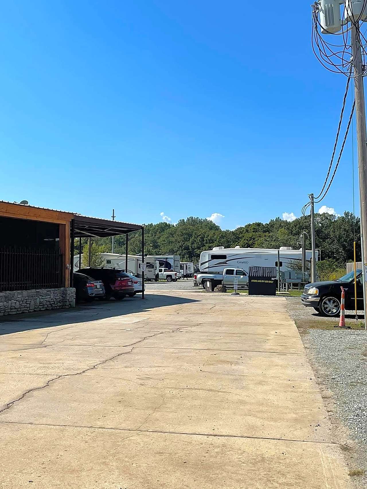 The Fishing Camp Tackle & RV Park