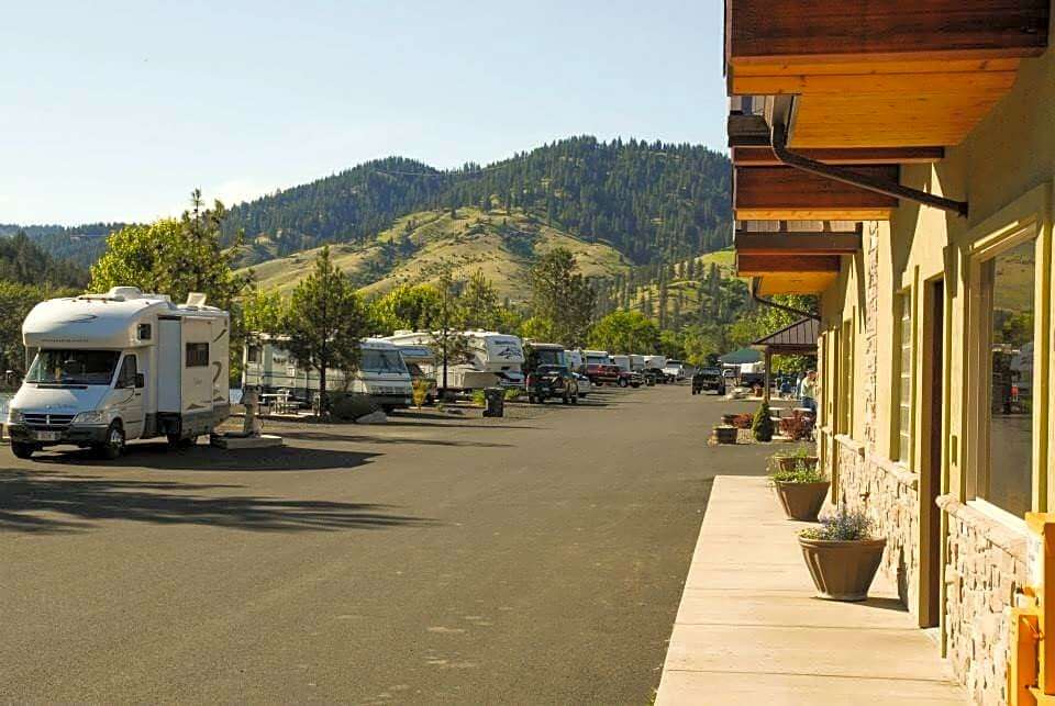 Clearwater Crossing RV Park