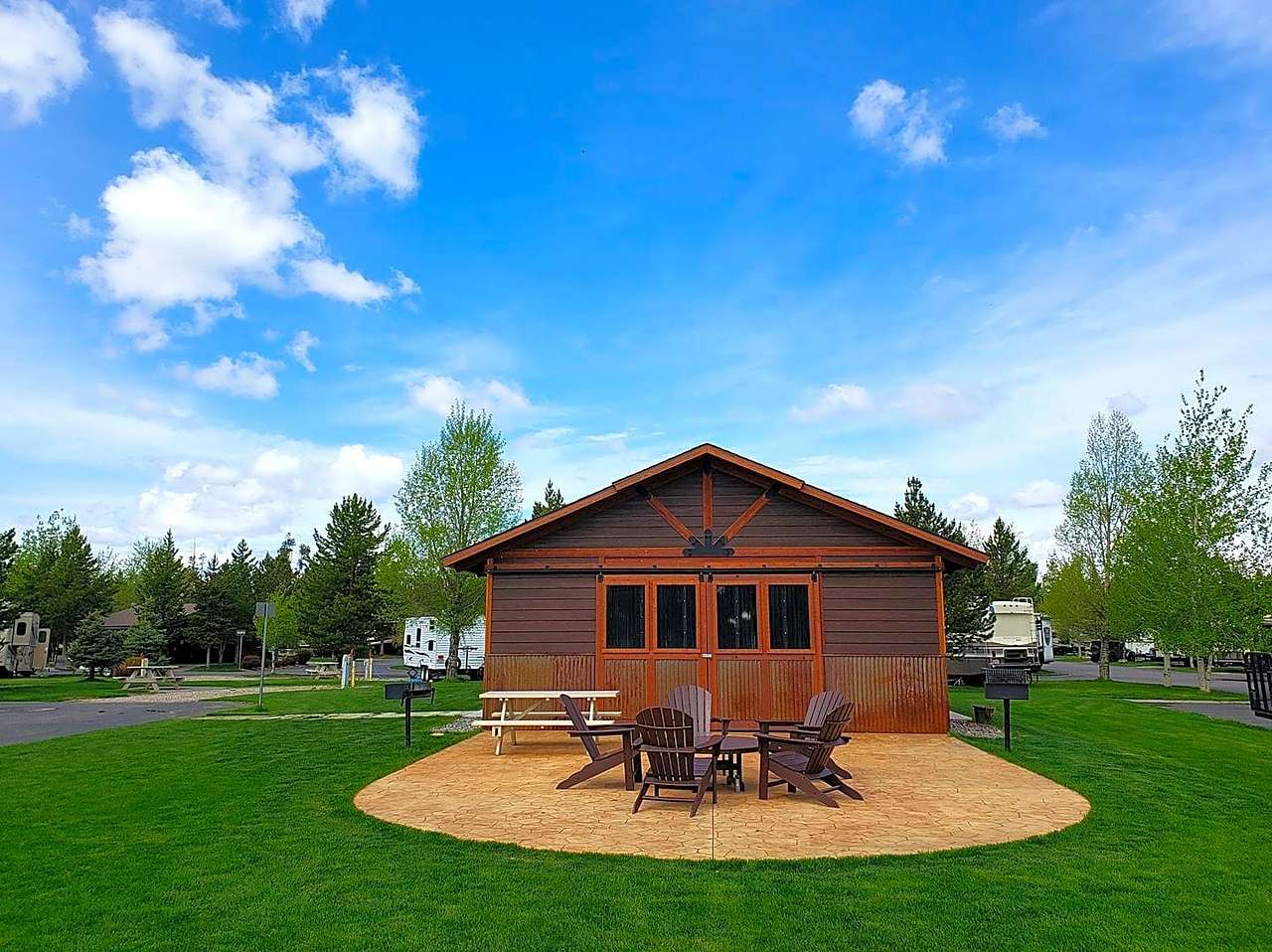 Yellowstone Grizzly RV Park and Cabins