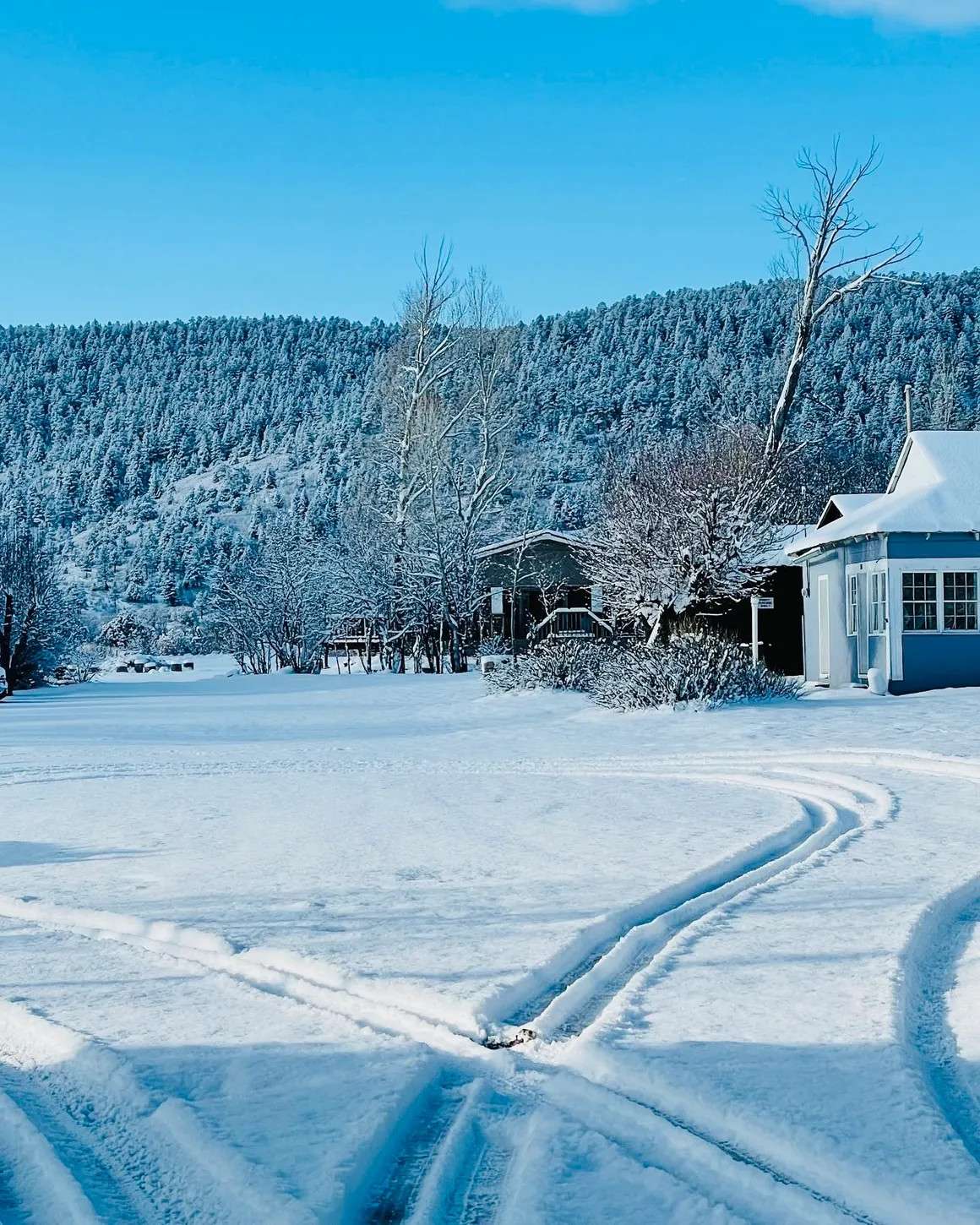 Historic Mora Inn and RV Park