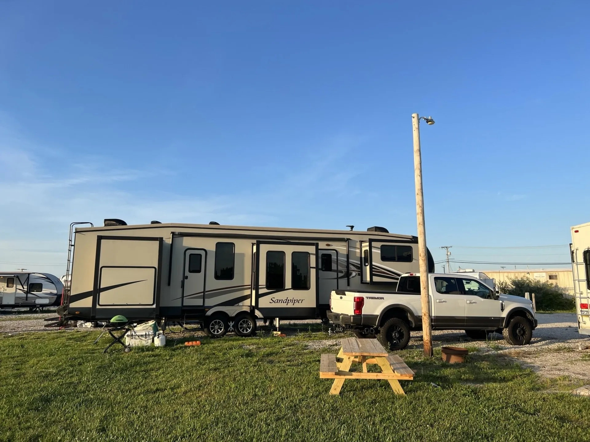 Oasis Point Rv Resort & Adventure Lake