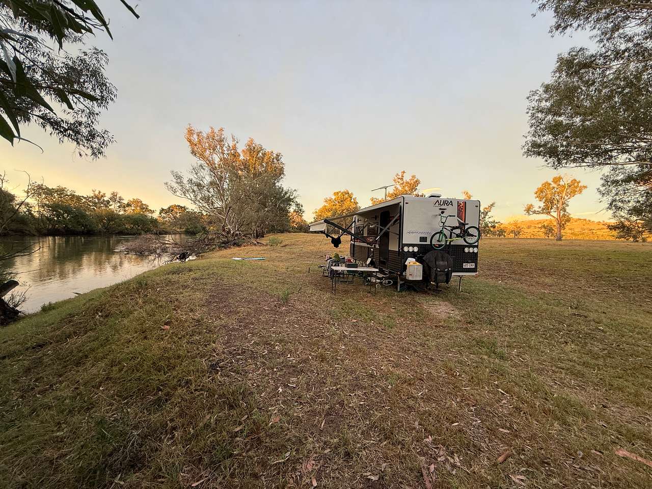 Rolling Hills & Riverside Camping