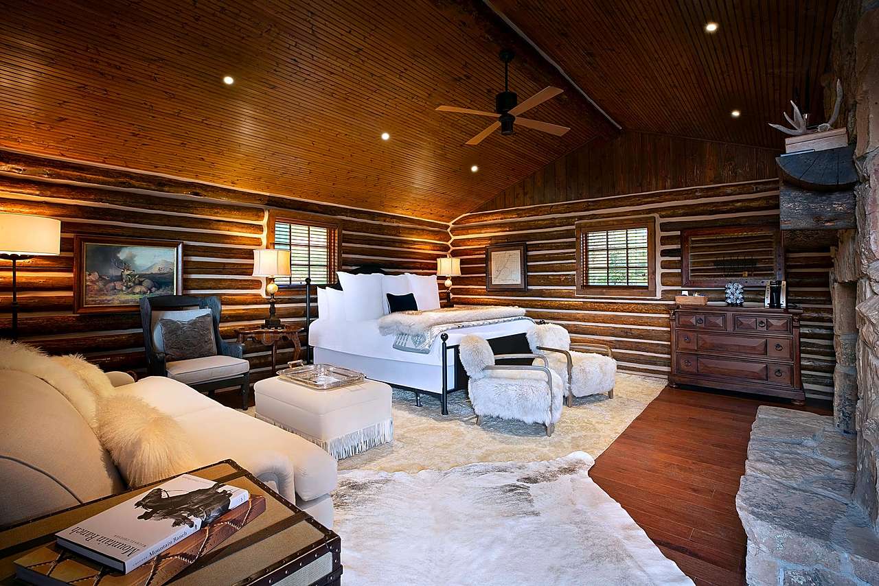 Armstrong Cabin Suite