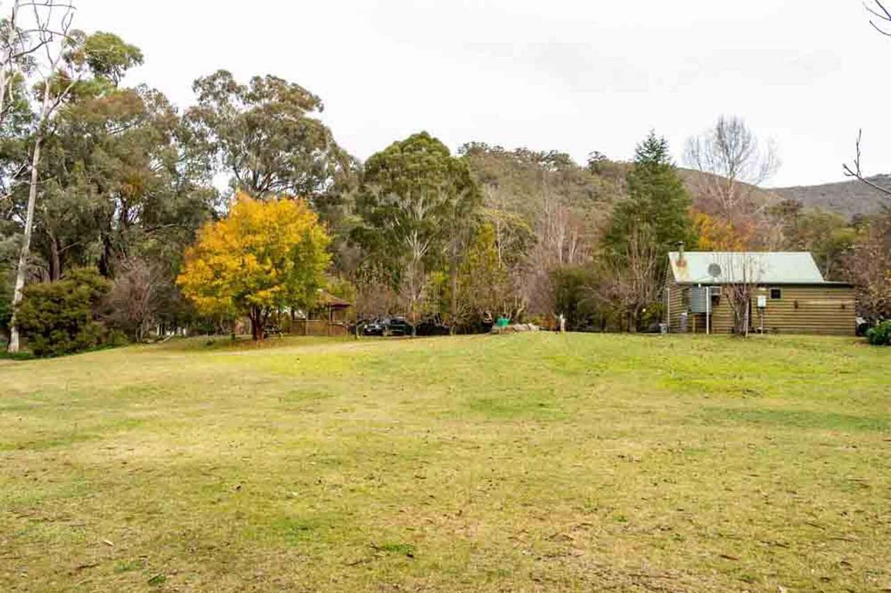 The Miners Cottages & Camping